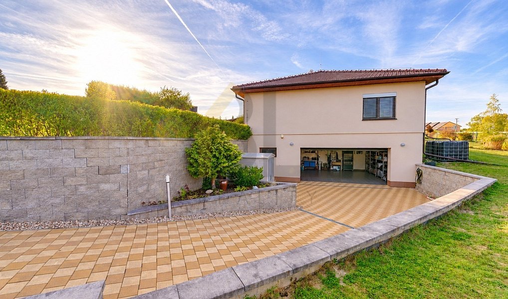 Prodej domu 123 m² s pozemkem 2 813 m², Kašnice – náhled fotky 13