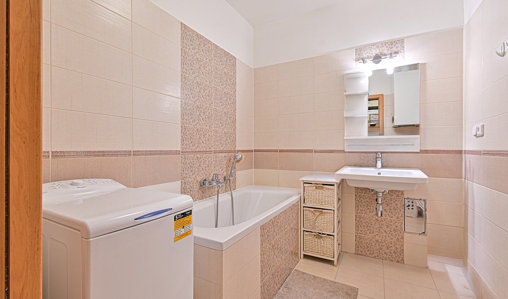 Pronájem bytu 3+kk 83 m², Praha – náhled fotky 9