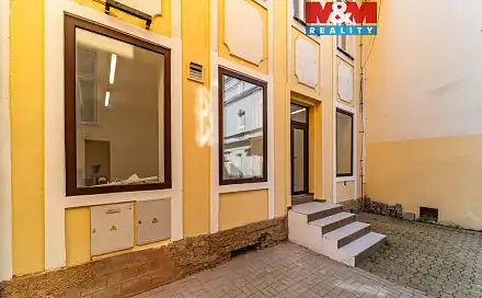Pronájem obchodních prostor 76 m², Hlavní třída, Mariánské Lázně, okres Cheb