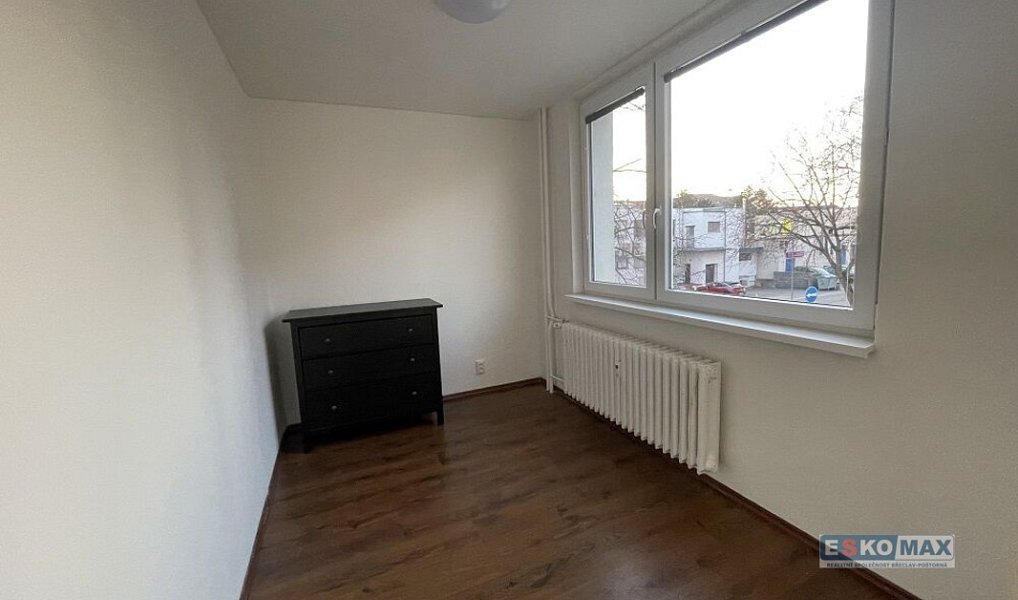 Pronájem bytu 4+1 74 m², Břeclav – náhled fotky 8