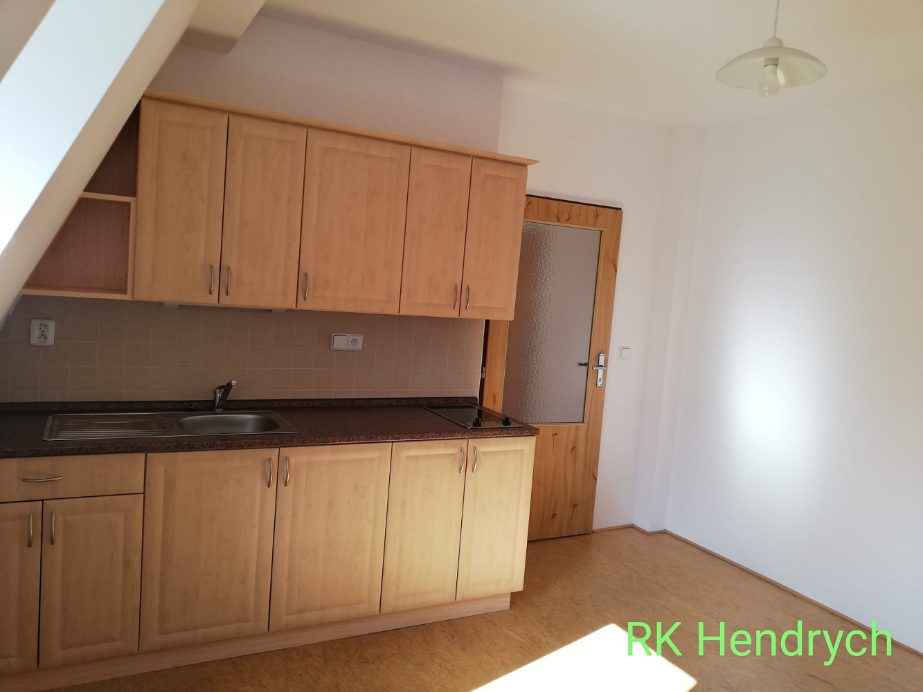 Pronájem bytu 1+kk 24 m² — photo 2