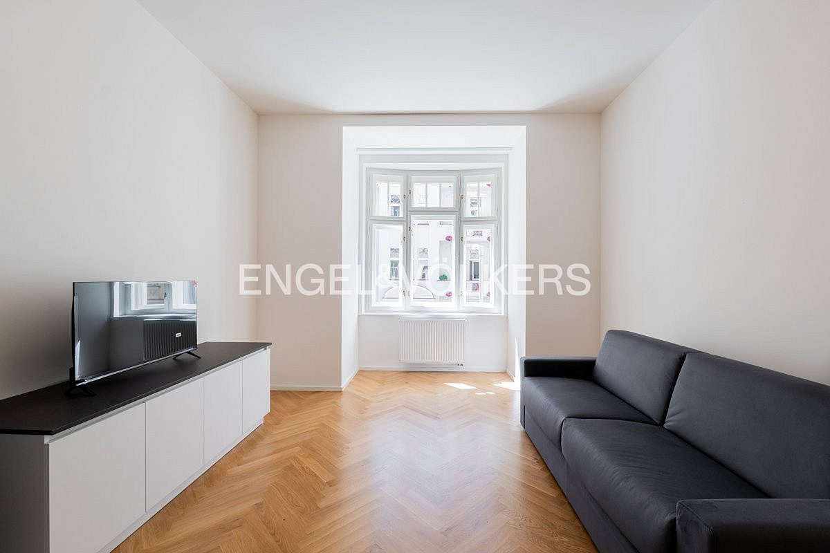 Pronájem bytu 2+kk 56 m² — photo 2