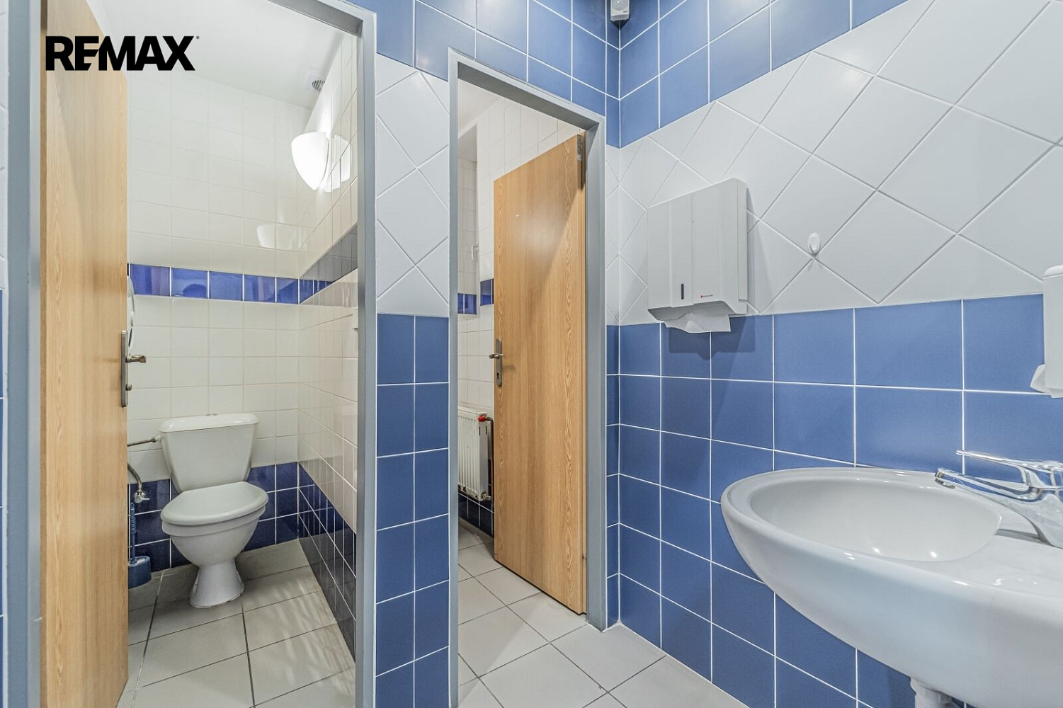 Pronájem kanceláře 100 m² – fotografie 4
