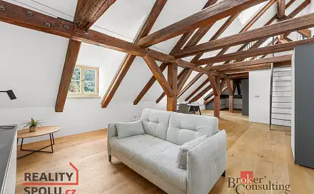 Pronájem bytu atypického 71 m², Slavíkova, Jince, okres Příbram