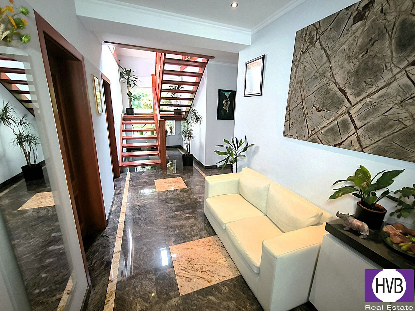 Prodej domu 340 m² s pozemkem 1 126 m² — photo 4