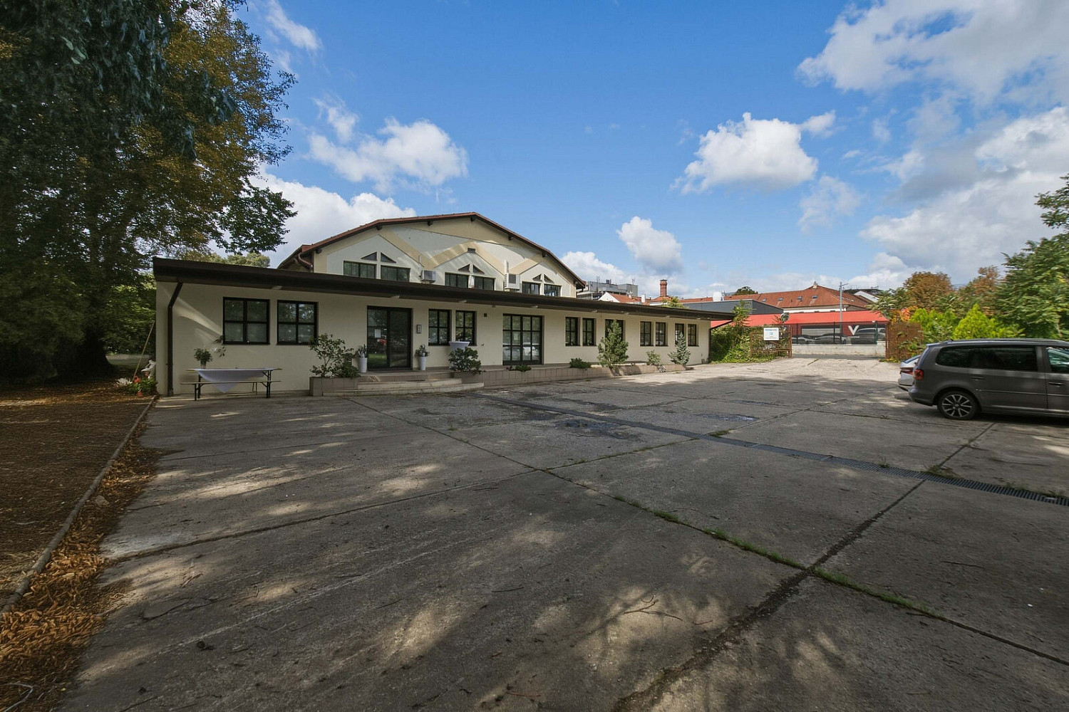 Pronájem kanceláře 849 m²