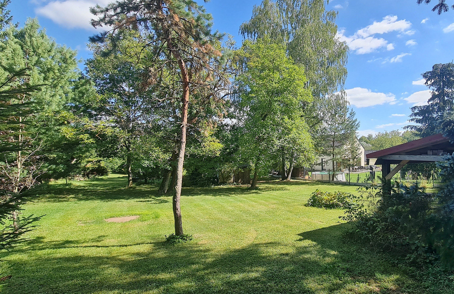 Prodej stavebního pozemku 1 018 m² – fotografie 3