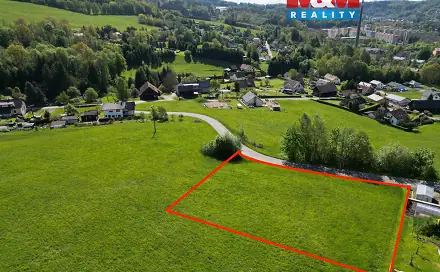 Prodej stavebního pozemku 2 013 m², Semily - Bítouchov