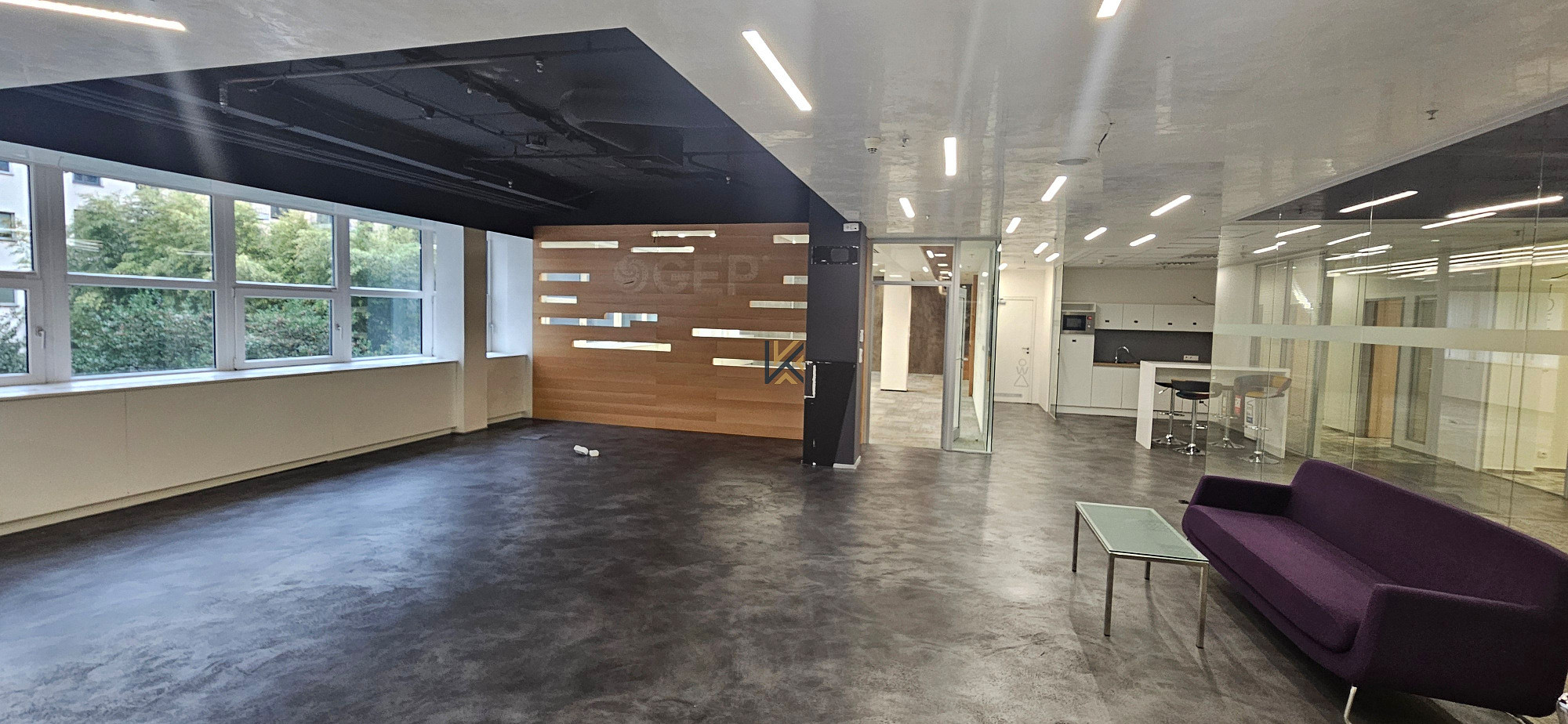 Pronájem kanceláře 2 344 m² – fotografie 2
