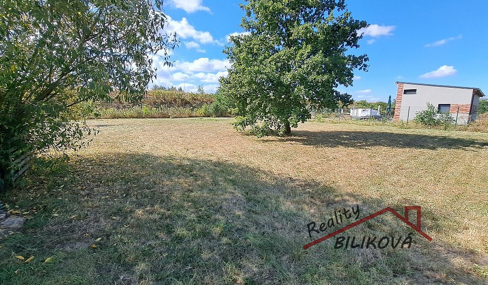 Prodej stavebního pozemku 790 m² – pohled 5