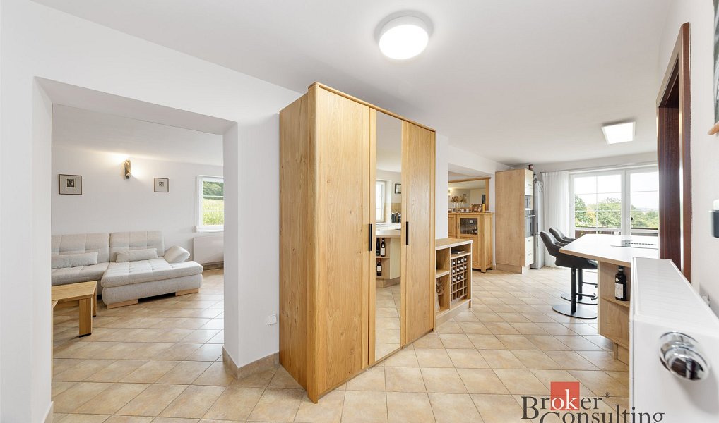 Prodej domu 239 m² s pozemkem 1 179 m², Nový Knín – náhled fotky 5
