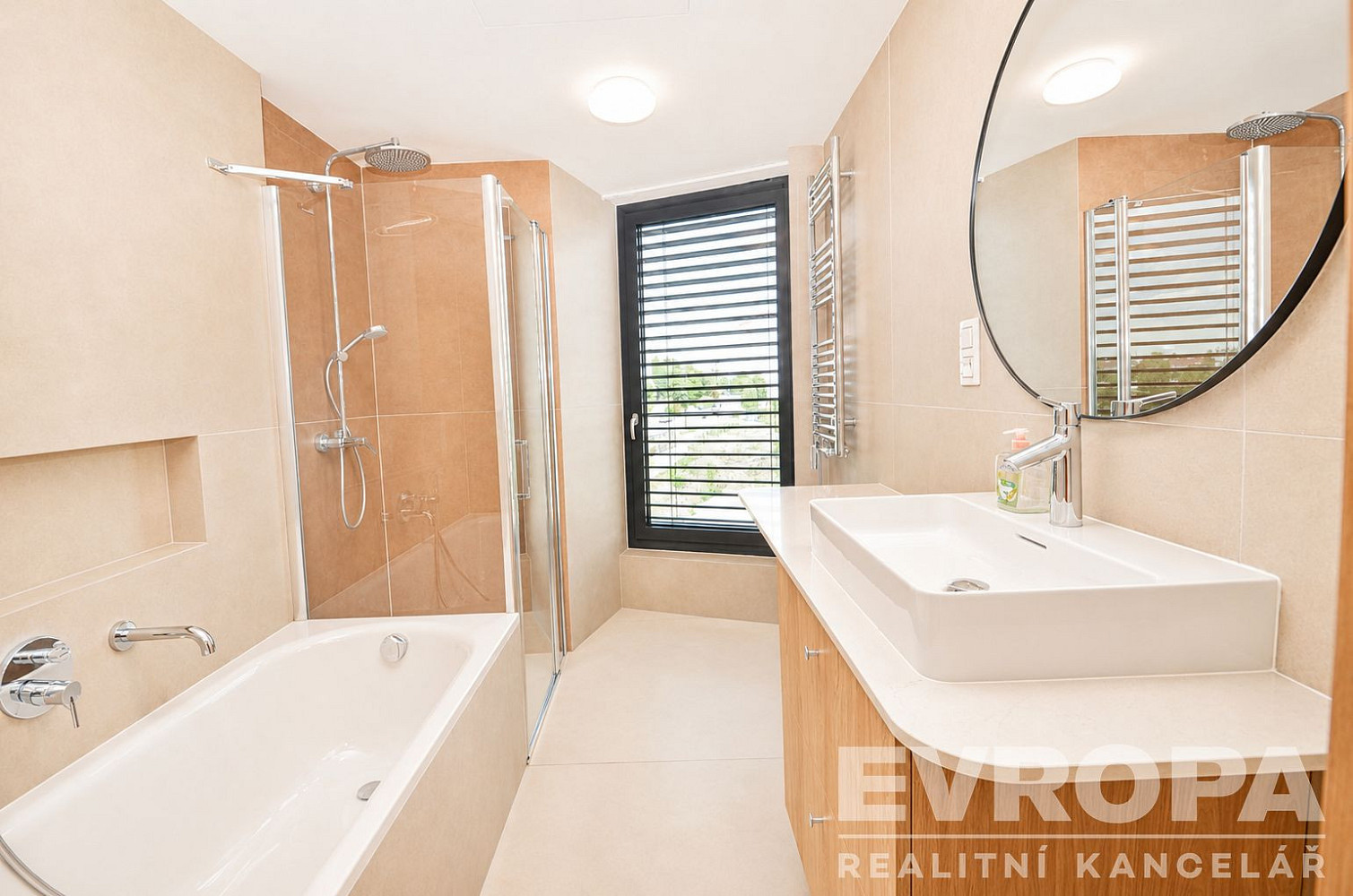 Pronájem bytu 3+kk 75 m² — photo 4