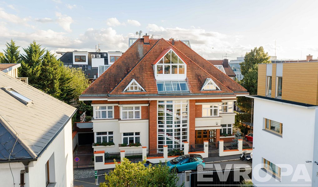 Pronájem bytu 4+kk 113 m², Praha – náhled fotky 14