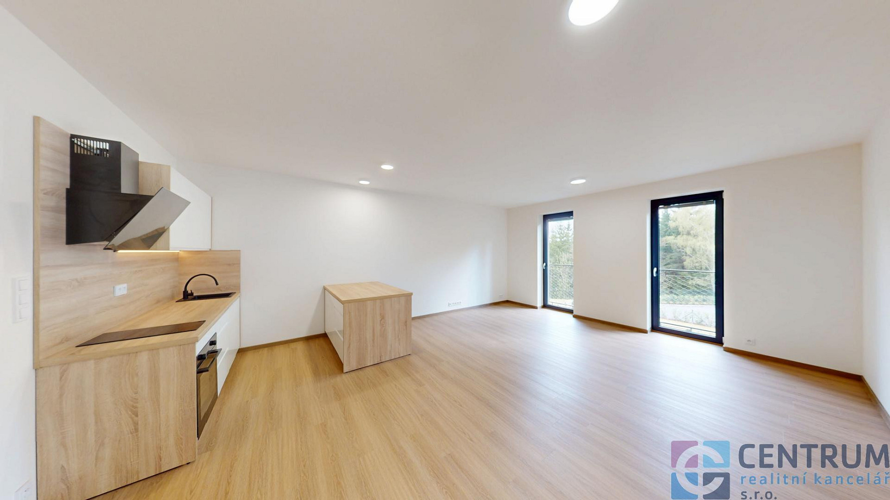 Pronájem bytu 1+kk 52 m² – fotografie 2