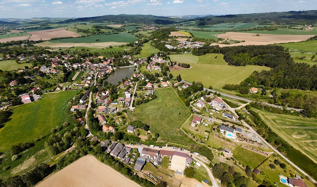 Prodej stavebního pozemku 13 327 m², Vrčeň – náhled fotky 2