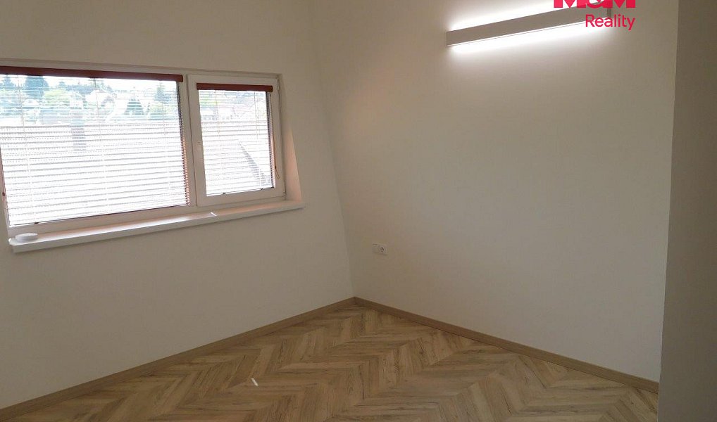 Prodej restaurace 1 076 m², Okrouhlo – náhled fotky 14