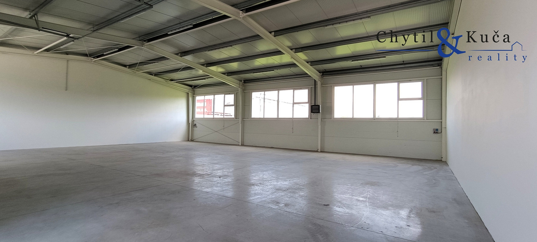 Pronájem výrobních prostor 320 m² — photo 2