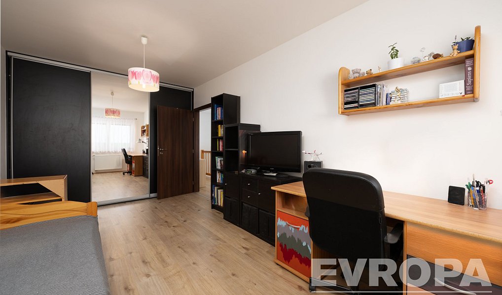 Prodej domu 130 m² s pozemkem 220 m², Buštěhrad – náhled fotky 10