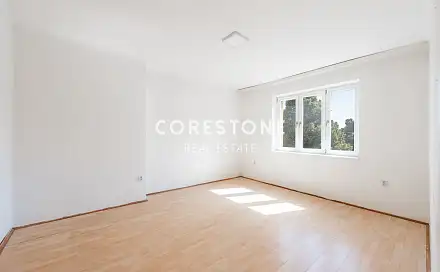 Prodej bytu 2+1 100 m², Zemědělská, Praha 6 - Dejvice