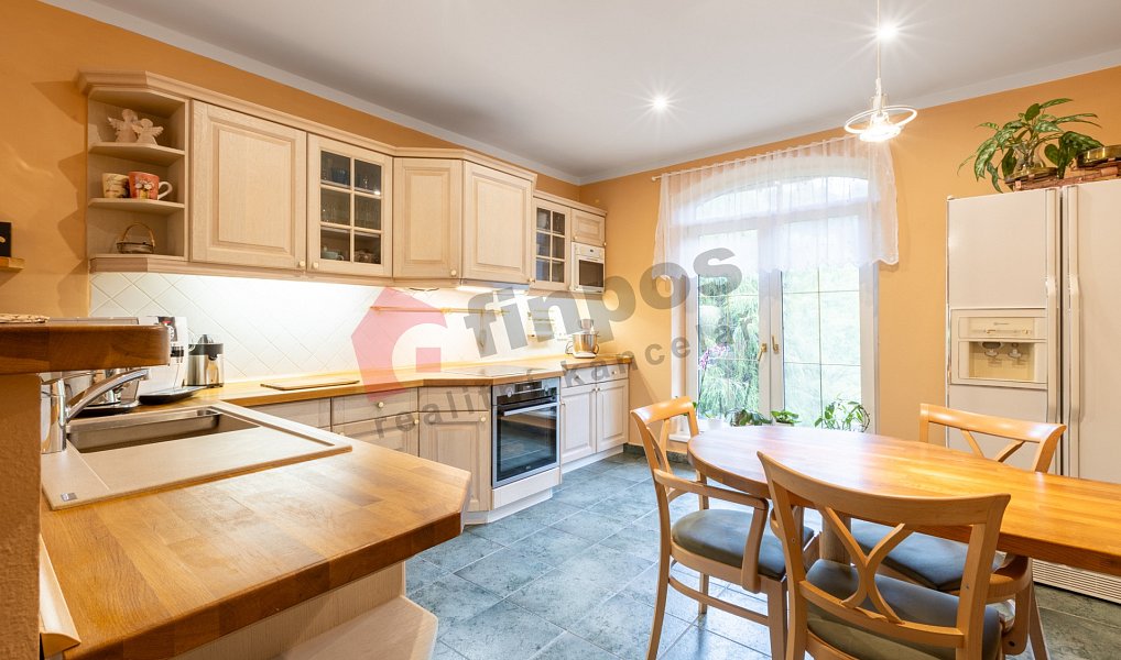 Prodej domu 386 m² s pozemkem 2 480 m², Hvězdonice – náhled fotky 19