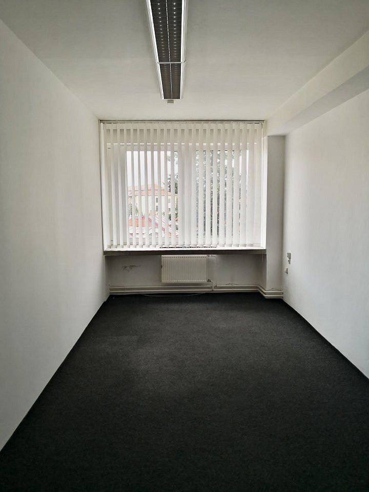 Pronájem obchodních prostor 19 m² – fotografie 2