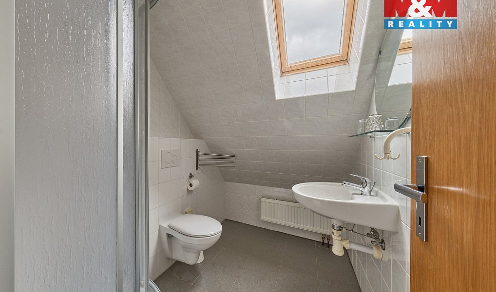 Prodej ubytovacího objektu 1 000 m², Vrchlabí – náhled fotky 17