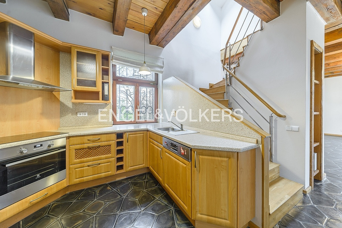 Pronájem bytu 4+kk 170 m² — photo 4