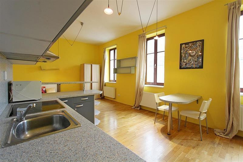 Pronájem bytu 1+kk 35 m²