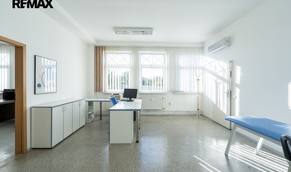 Prodej kanceláře 81 m², Vsetín – náhled fotky 5