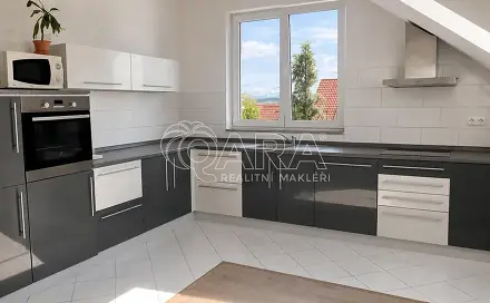 Pronájem bytu 4+kk 106 m², Sklenářka, Hořovice, okres Beroun