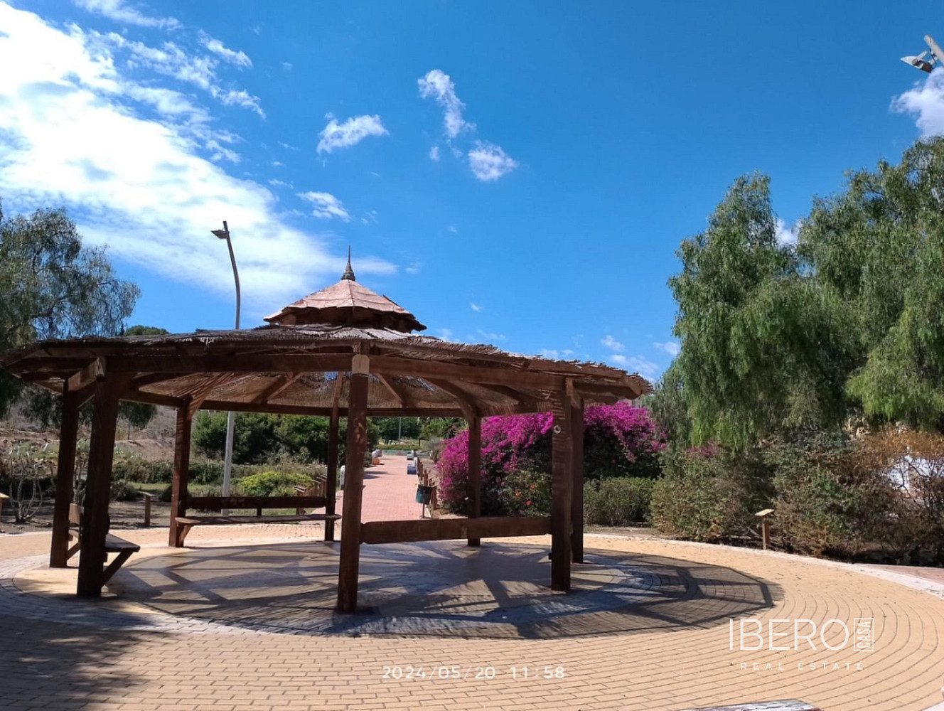Prodej domu 216 m² s pozemkem 1 084 m² - Vista 5
