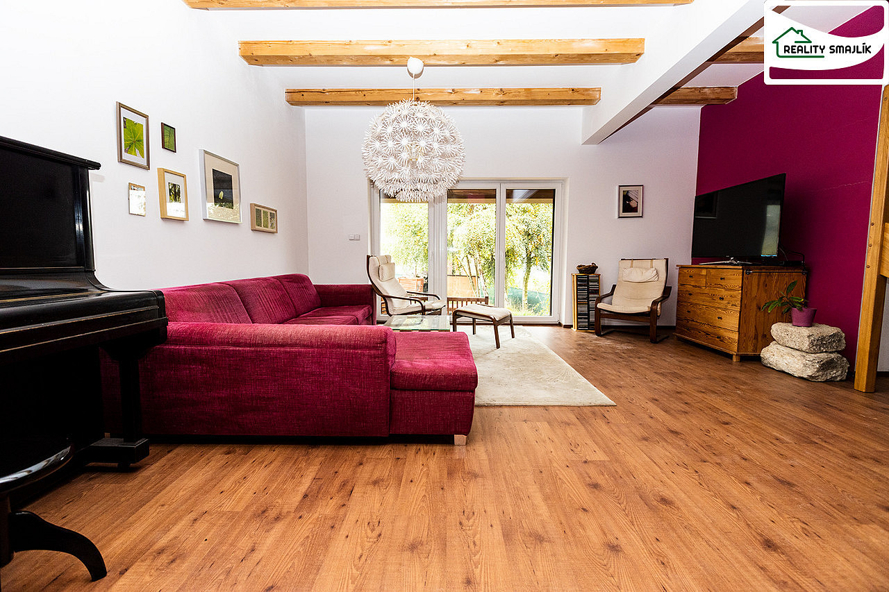 Prodej domu 250 m² s pozemkem 1 048 m² – fotografie 4