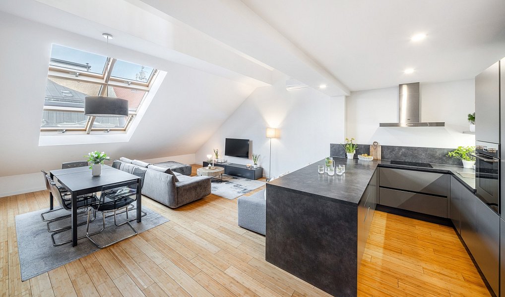 Prodej bytu 4+kk 128 m², Praha – náhled fotky 2