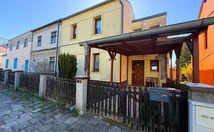 Prodej domu 98 m² s pozemkem 272 m², Karla Čapka, Chomutov