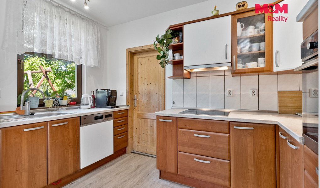 Prodej domu 250 m² s pozemkem 2 276 m², Skuhrov – náhled fotky 7