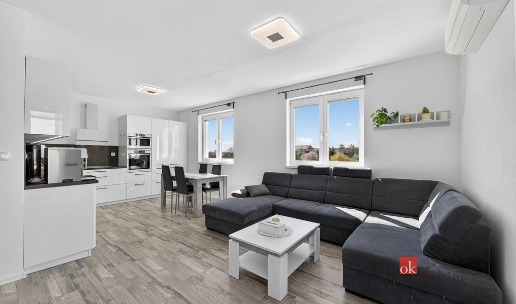 Prodej bytu 4+kk 80 m², Vochov – náhled fotky 4