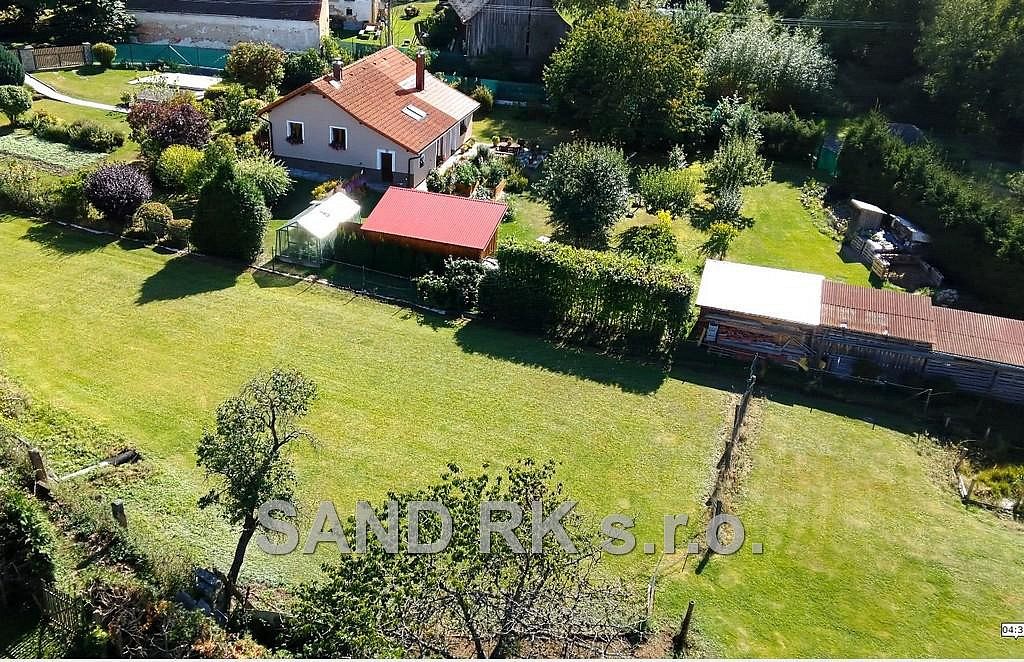 Prodej stavebního pozemku 1 843 m² – fotografie 4
