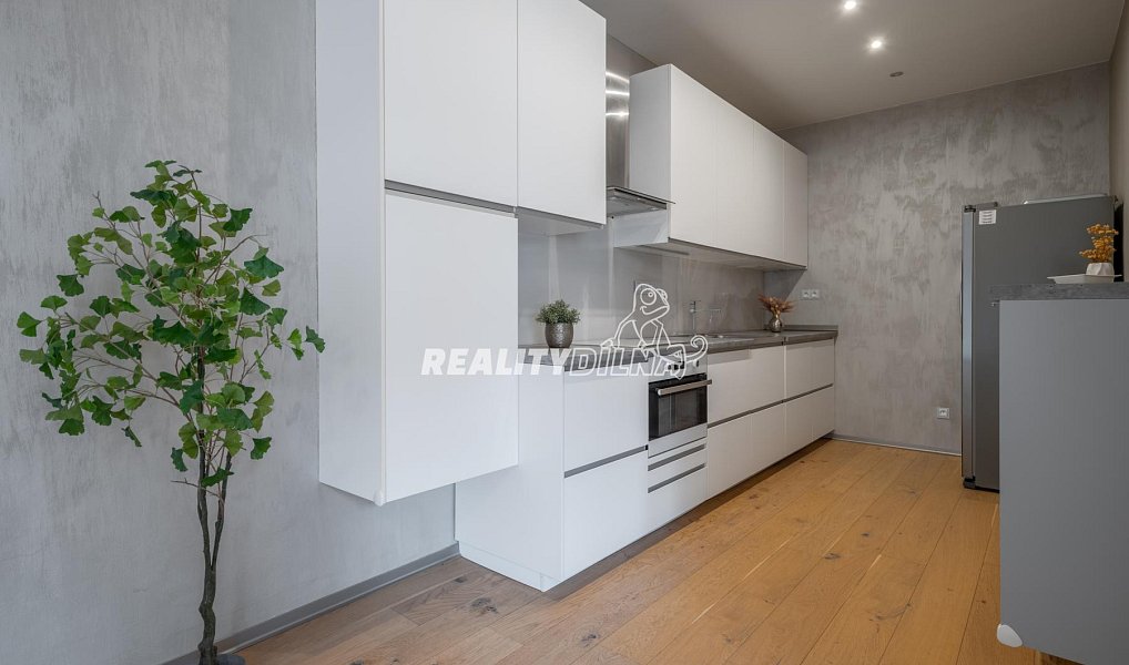 Prodej bytu 3+kk 99 m², Praha – náhled fotky 2