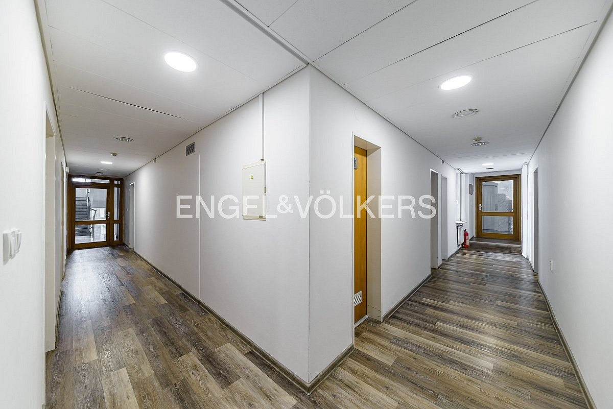 Pronájem kanceláře 19 m² – fotografie 4