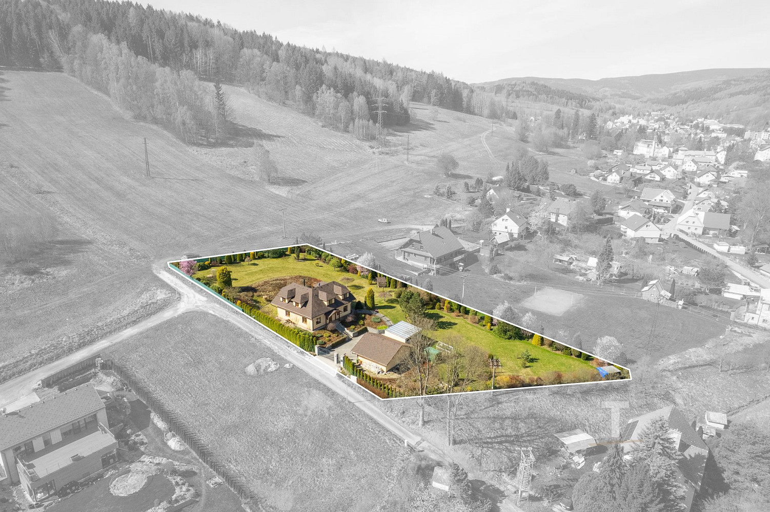 Prodej domu 232 m² s pozemkem 3 382 m² – fotografie 2