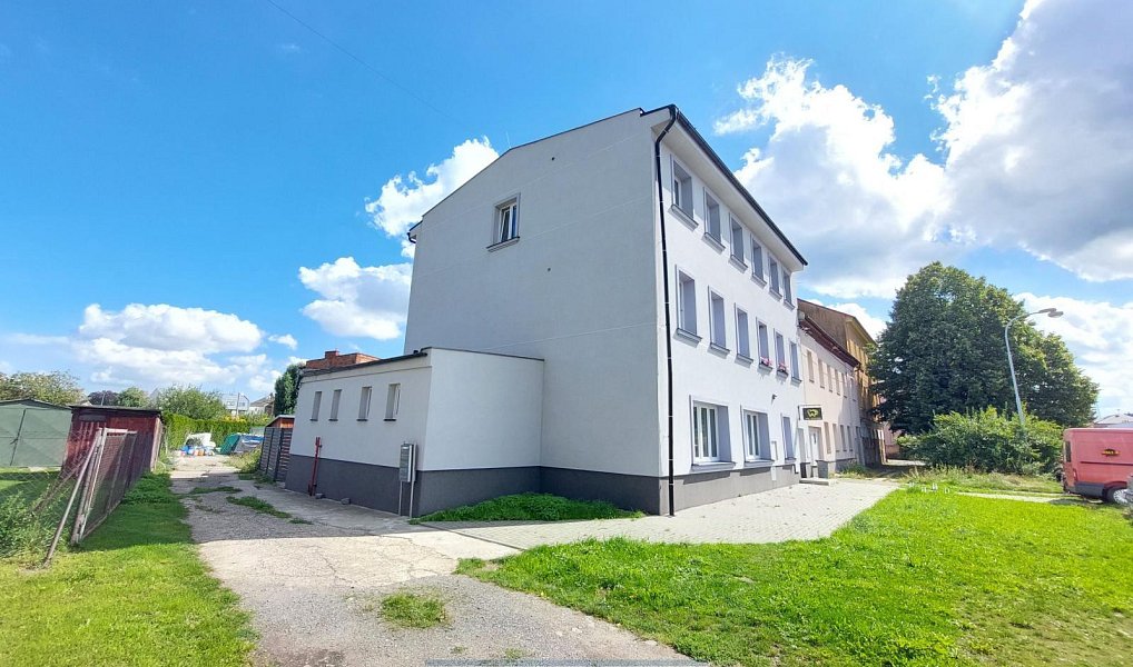 Prodej domu 348 m² s pozemkem 432 m², Krnov – náhled fotky 2