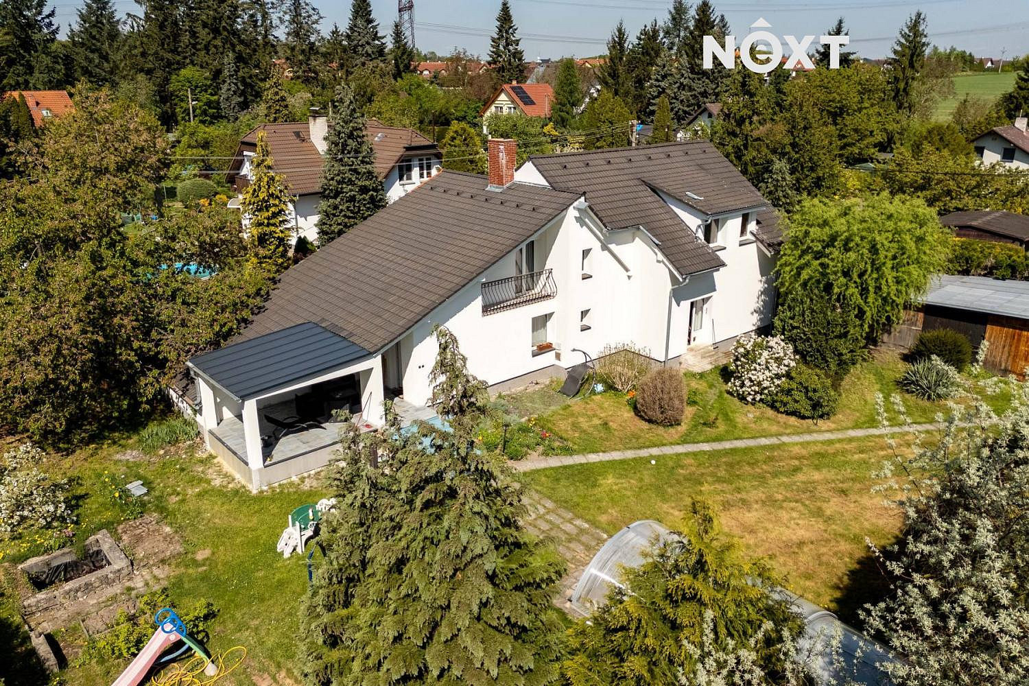 Prodej domu 230 m² s pozemkem 1 203 m²