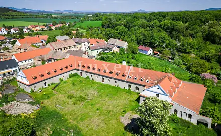 Prodej komerčního objektu (jiného typu) 5 100 m², Vršovice, okres Louny