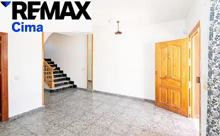 Prodej domu 219 m² s pozemkem 219 m², Baza, Španělsko