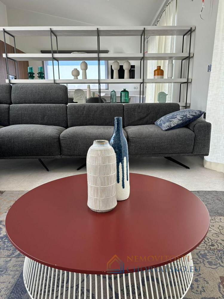 Prodej domu 210 m² s pozemkem 1 000 m² - Ansicht 5
