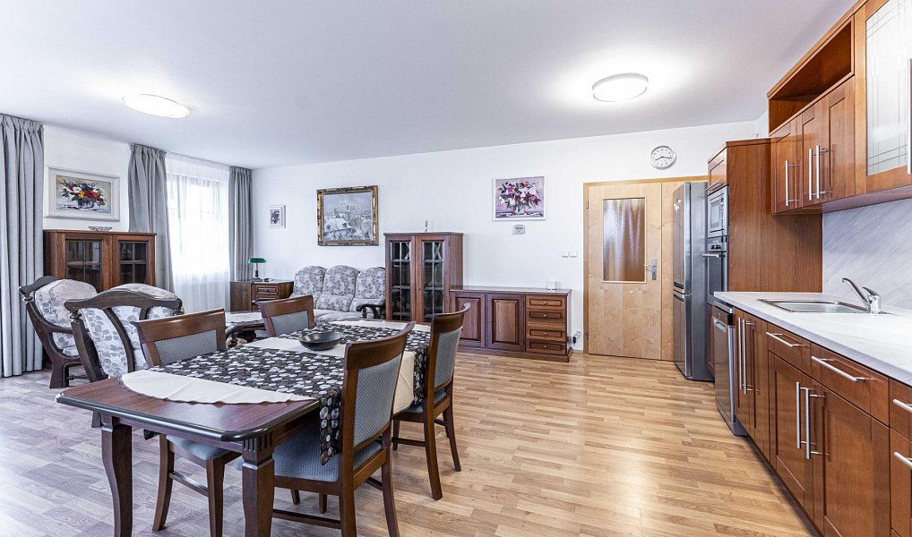 Pronájem bytu 3+kk 110 m², Praha – náhled fotky 2