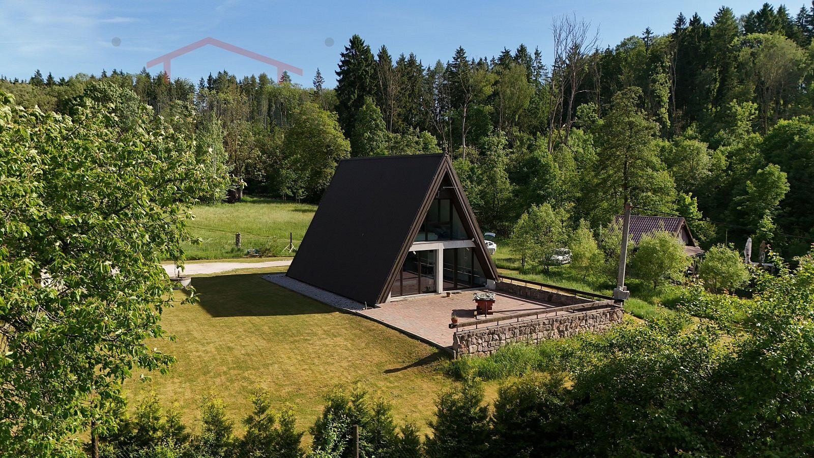 Prodej domu 111 m² s pozemkem 2 537 m² – fotografie 2