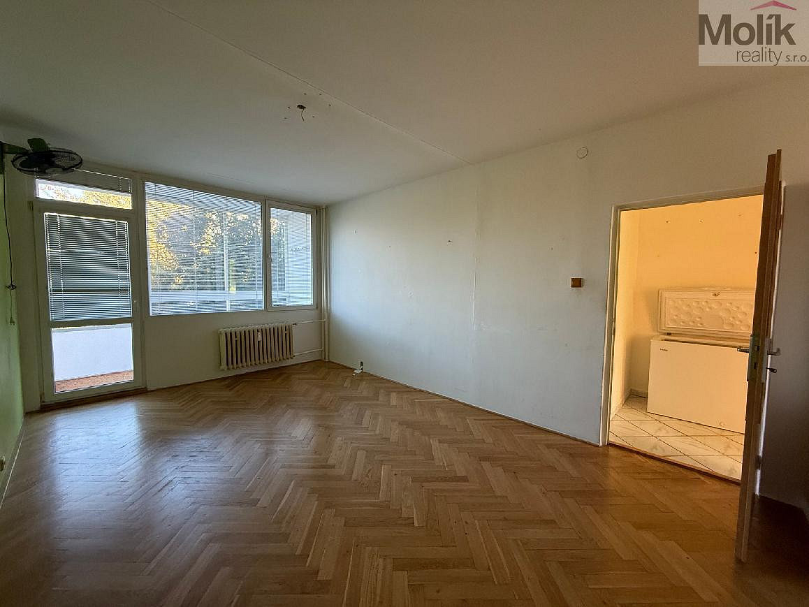 Pronájem bytu 2+1 62 m² – fotografie 3