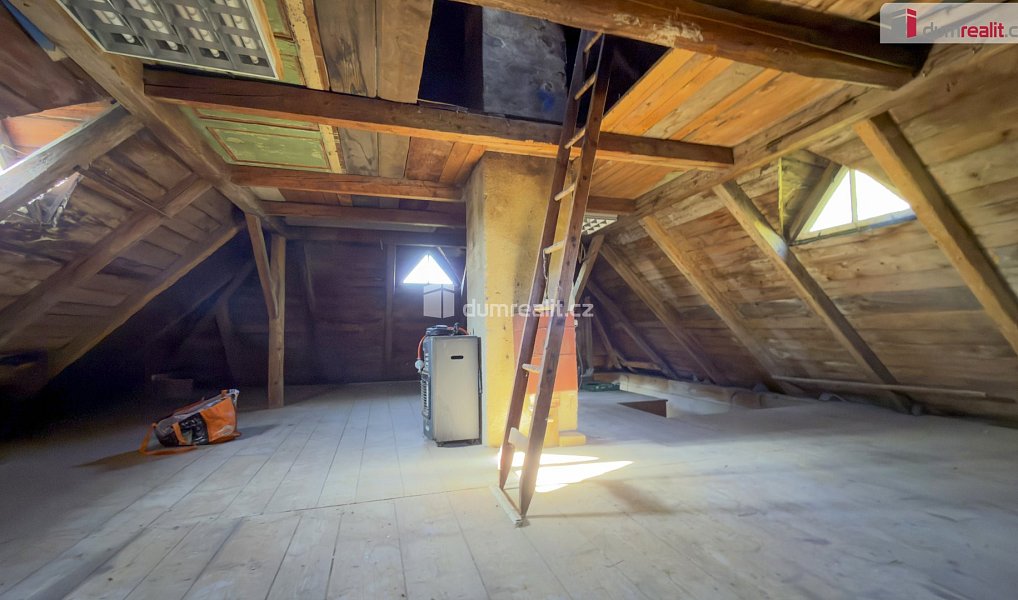 Prodej domu 250 m² s pozemkem 1 900 m², Frýdlant – náhled fotky 16