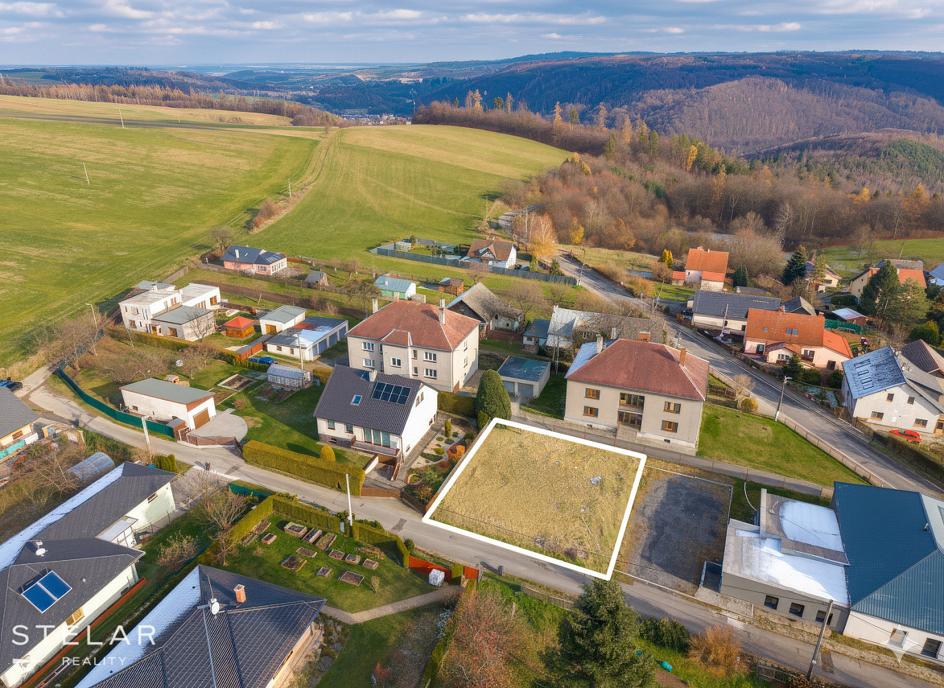 Prodej stavebního pozemku 408 m² – fotografie 3